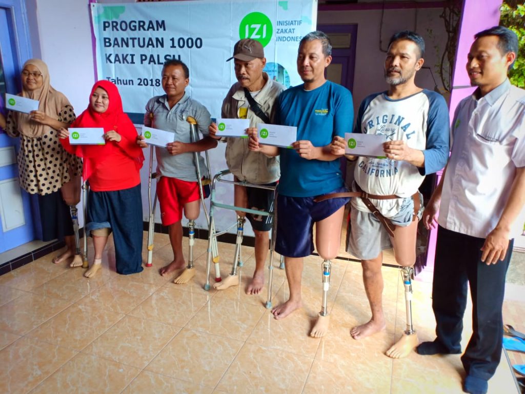 Kaki Palsu Gratis IZI